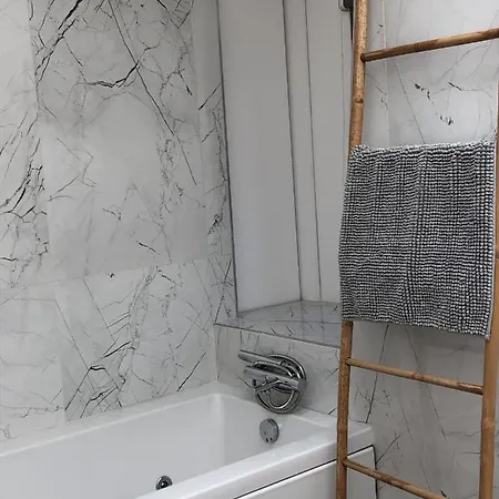 Forno Semesterbostad *